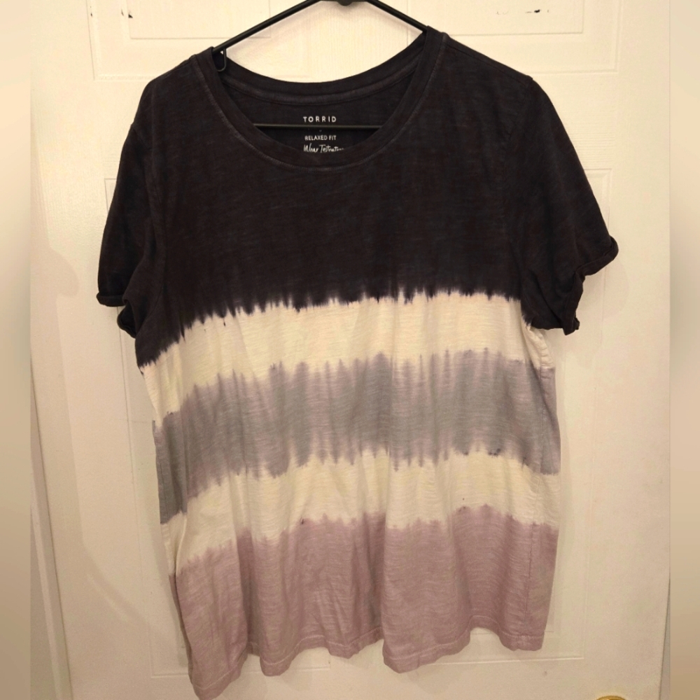 Torrid Short Sleeve Cotton Short Sleeve Tie-Dye T-shirt Top - Black, Gray, Cream